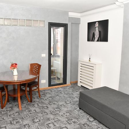 Apartament Luxury - Promenada Mall Крайова Екстериор снимка
