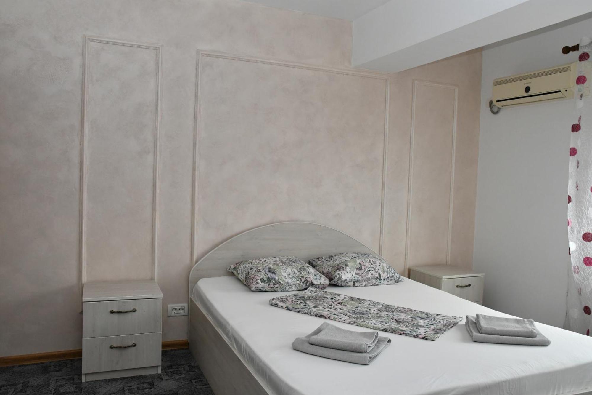 Apartament Luxury - Promenada Mall Крайова Екстериор снимка