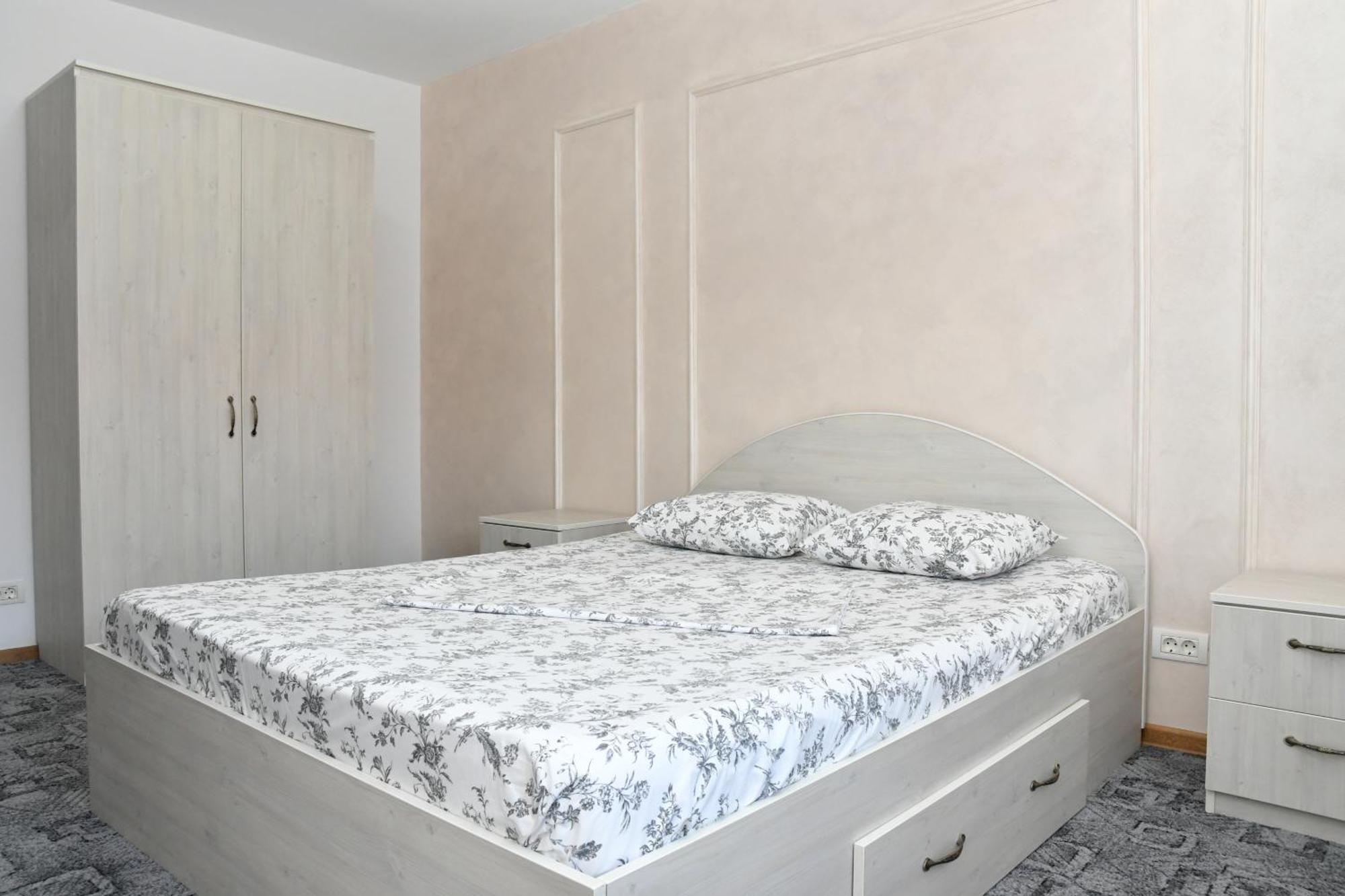 Apartament Luxury - Promenada Mall Крайова Екстериор снимка