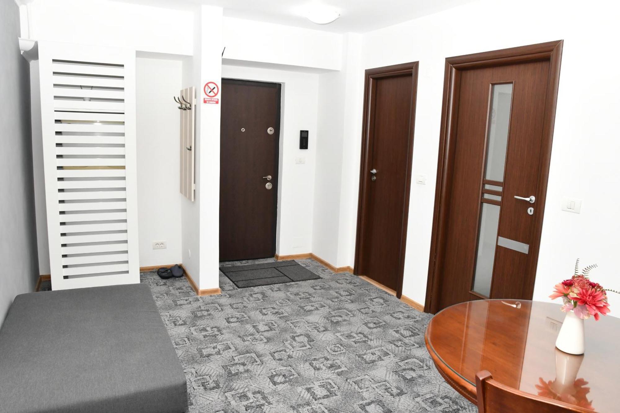 Apartament Luxury - Promenada Mall Крайова Екстериор снимка