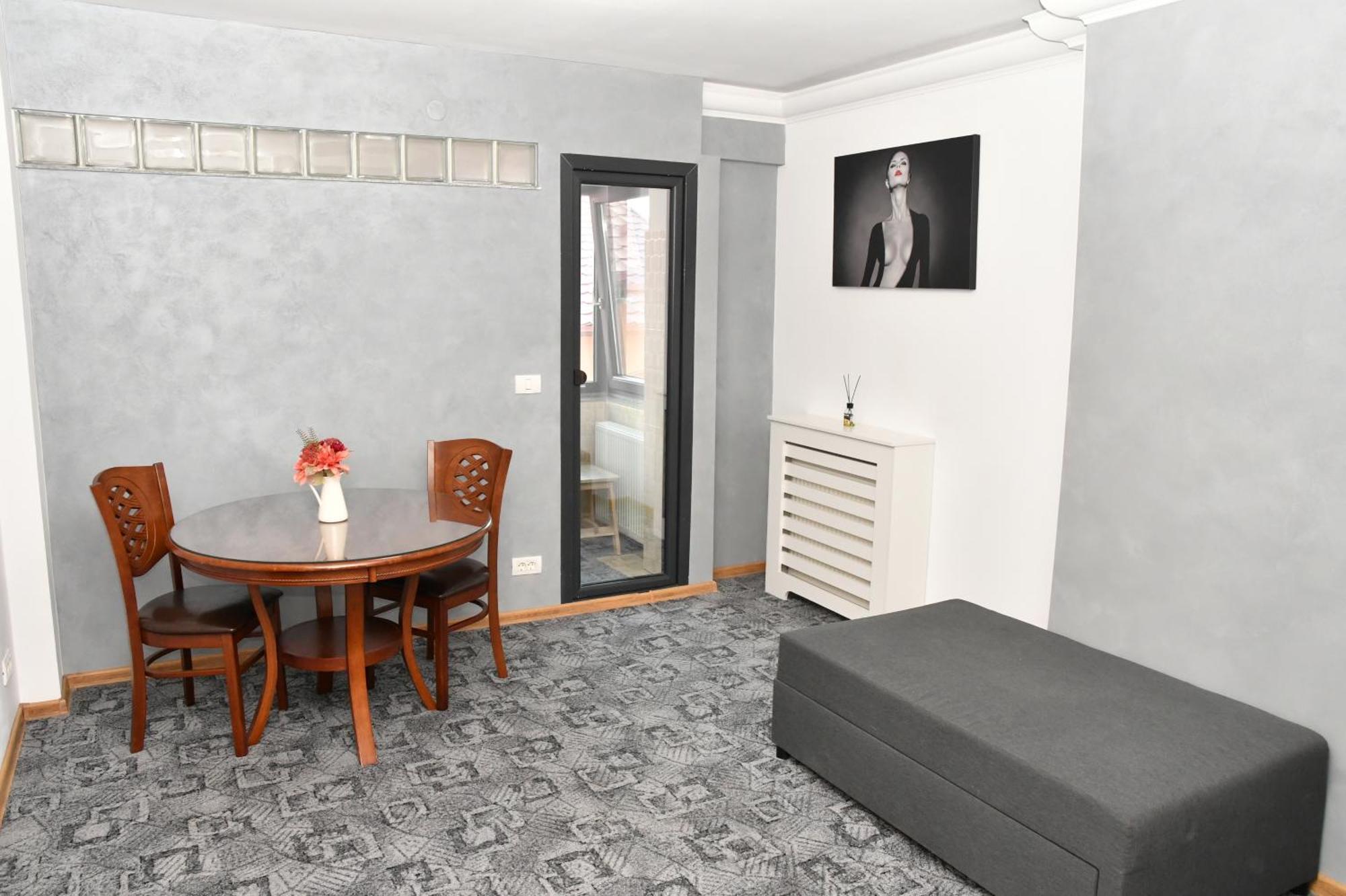 Apartament Luxury - Promenada Mall Крайова Екстериор снимка